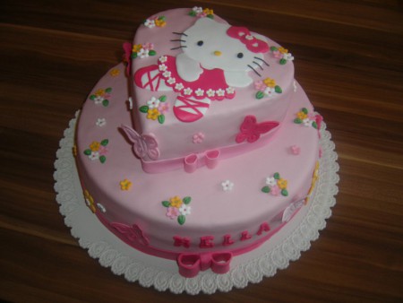 Poschodová torta Hello Kitty -narodeninová torta